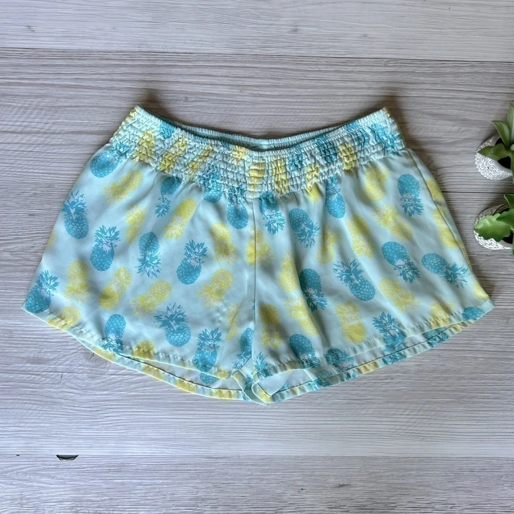 FRANCESCA'S pineapple relaxed fit sleep shorts size L